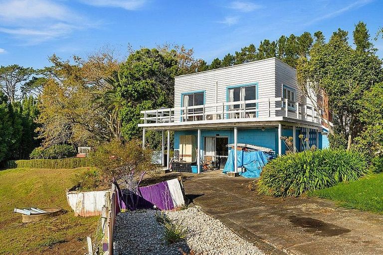 Photo of property in 65 Annett Road, Kumeu, 0891