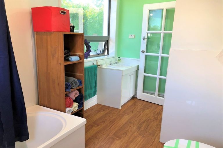 Photo of property in 8 Howard Street, Gore, 9710