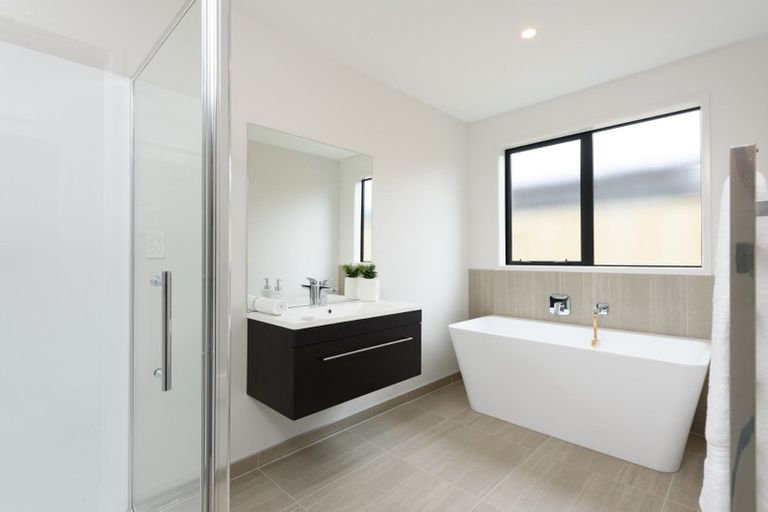 Photo of property in 71 Awatira Drive, Papamoa Beach, Papamoa, 3118