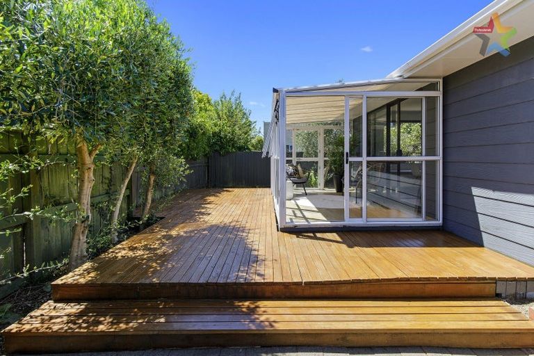 Photo of property in 9 Field Street, Silverstream, Upper Hutt, 5019