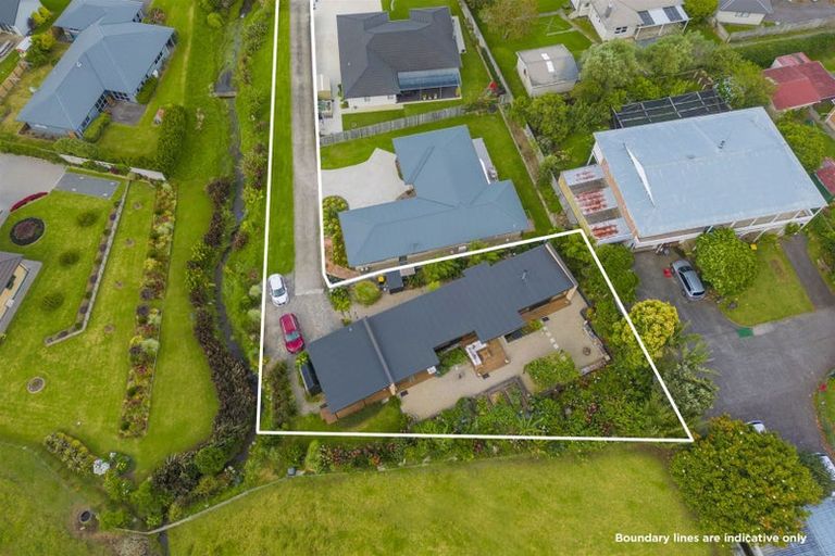 Photo of property in 40 Victoria Street, Coromandel, 3506