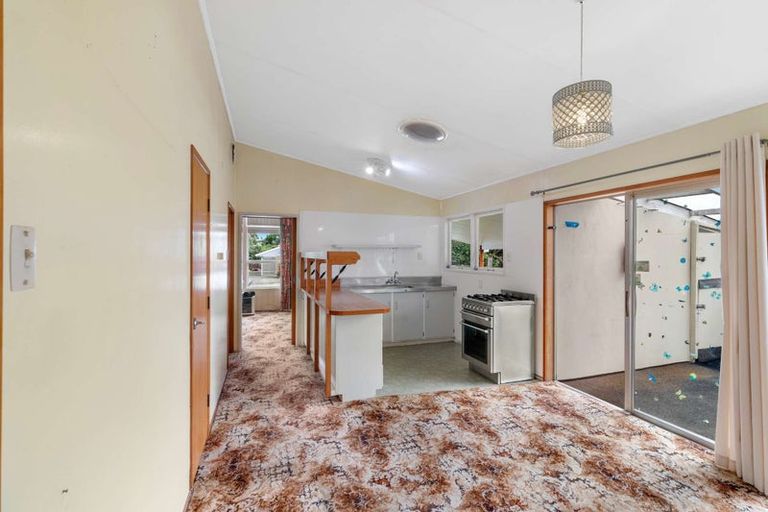 Photo of property in 23 Fernleigh Avenue, Waiuku, 2123