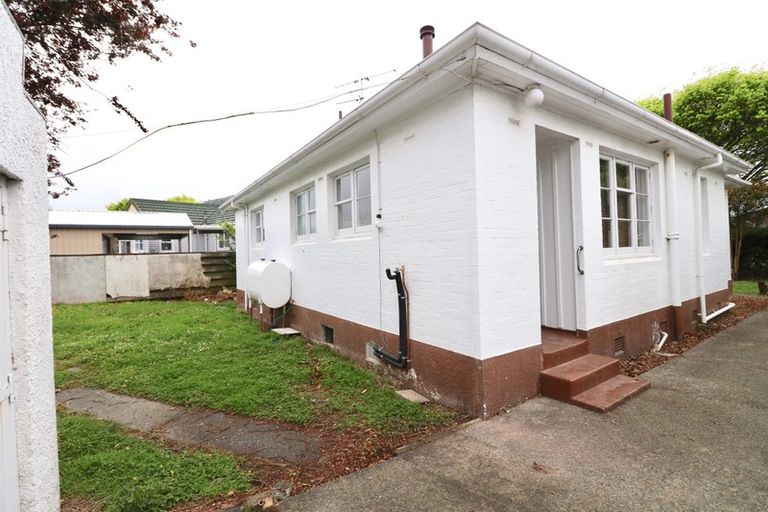 Photo of property in 10 Naenae Road, Naenae, Lower Hutt, 5011