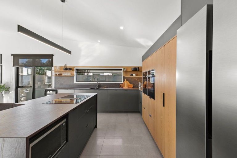 Photo of property in 77 Vogel Street, Cambridge, 3434