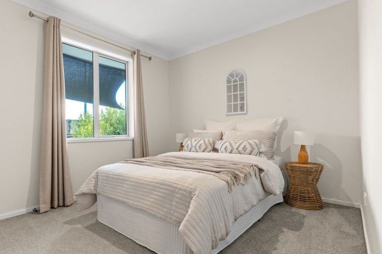 Photo of property in 1 Jeffs Way, Papamoa Beach, Papamoa, 3118