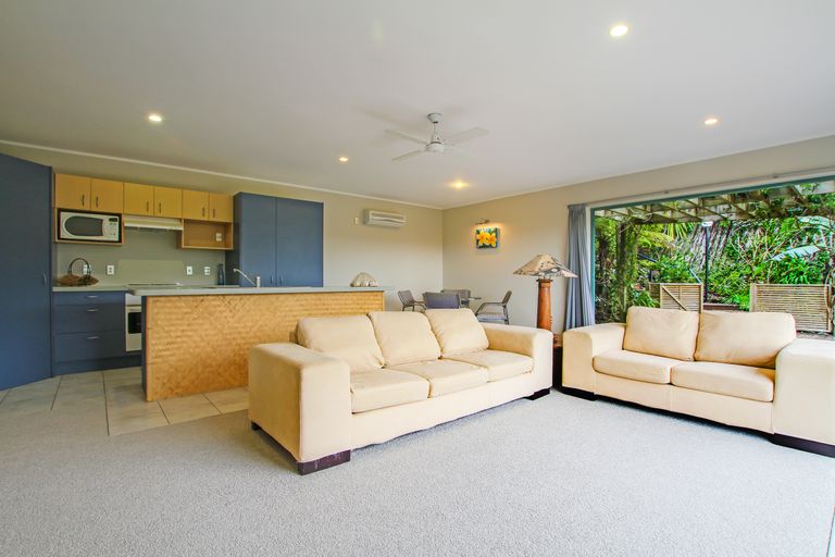 Photo of property in 8 Scoresby Street, Opua, 0200