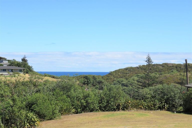 Photo of property in 33 Sunset Drive, Baylys Beach, Dargaville, 0377
