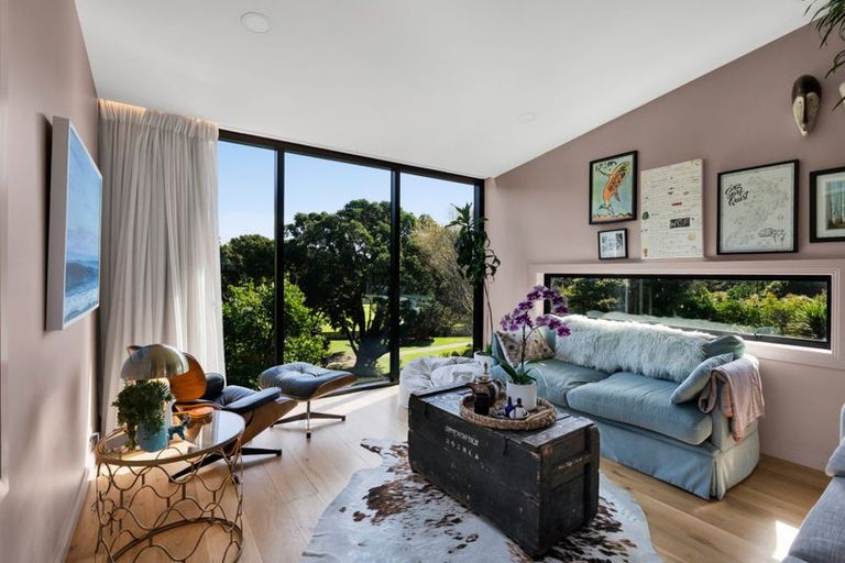 Photo of property in 12a Baring Terrace, Strandon, New Plymouth, 4312