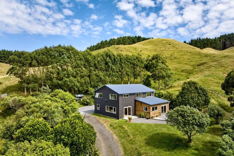 Photo of property in 343 Takapu Road, Takapu Valley, Wellington, 5028