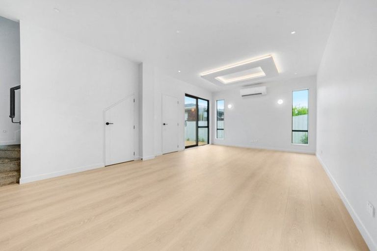 Photo of property in 4 Barrie Avenue, Papatoetoe, Auckland, 2025