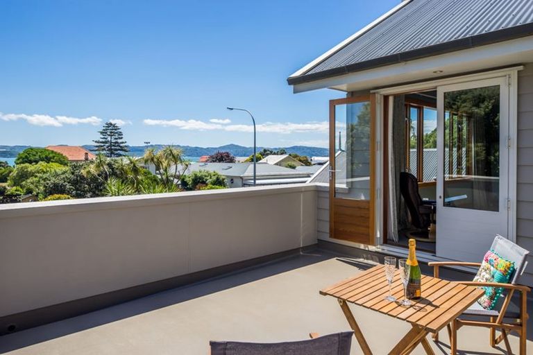 Photo of property in 107-109 Muritai Road, Eastbourne, Lower Hutt, 5013
