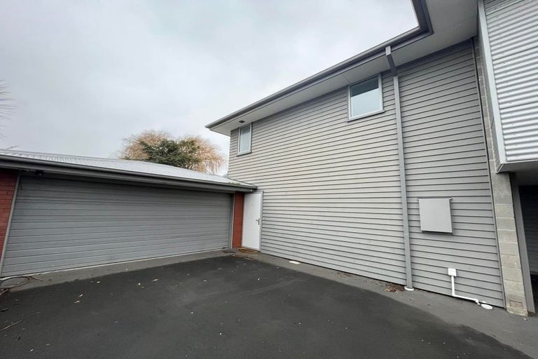 Photo of property in 172a Edgeware Road, Edgeware, Christchurch, 8013