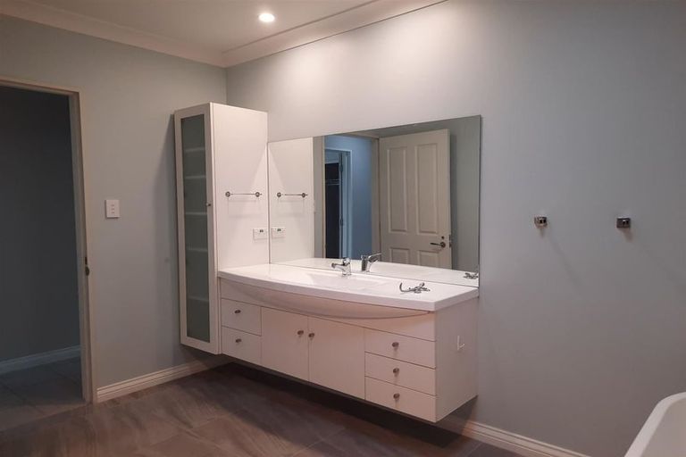 Photo of property in 21 Scotston Avenue, St Albans, Christchurch, 8052