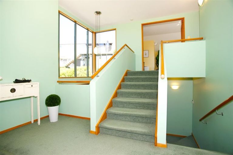 Photo of property in 262a Mount Pleasant Road, Mount Pleasant, Christchurch, 8081