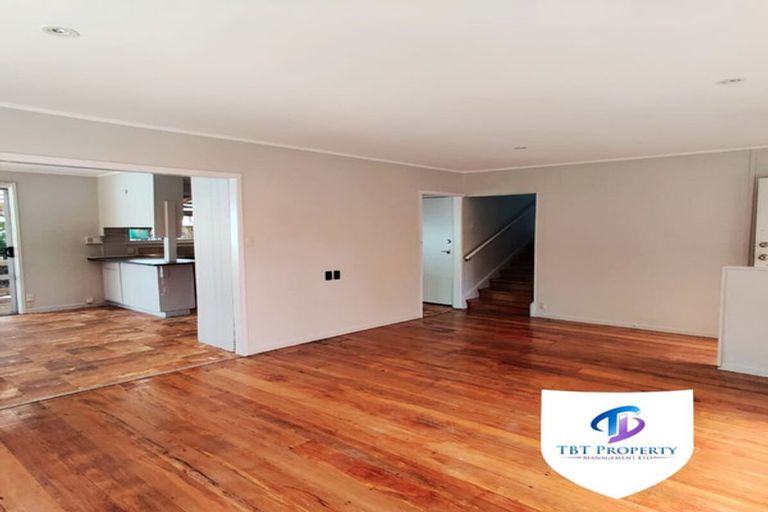 Photo of property in 27 Burndale Terrace, Manurewa, Auckland, 2102