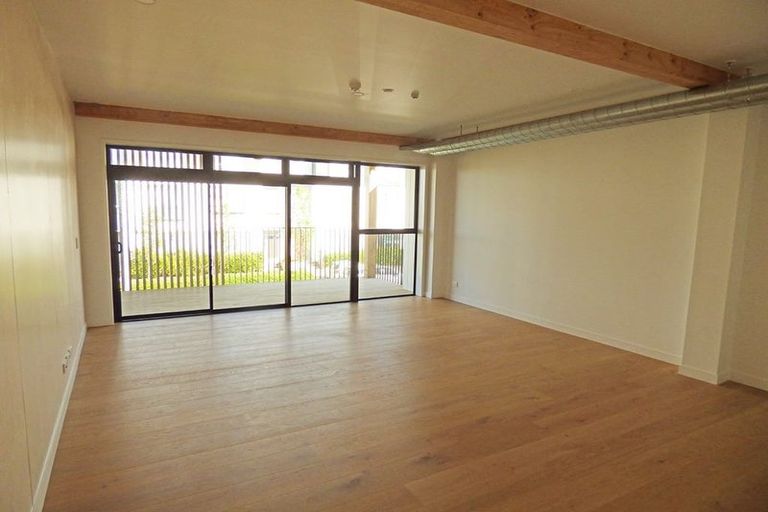 Photo of property in 8/169 Hobsonville Point Road, Hobsonville, Auckland, 0616