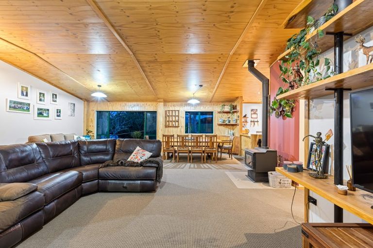 Photo of property in 979 Kaipara Flats Road, Kaipara Flats, Warkworth, 0984