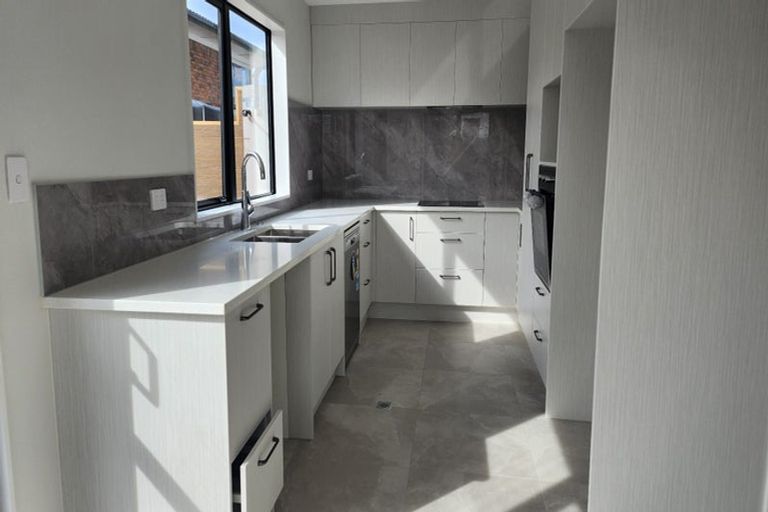 Photo of property in 93 Hutchinsons Road, Bucklands Beach, Auckland, 2014