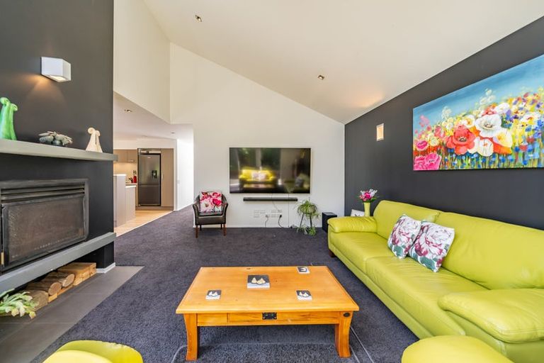 Photo of property in 8a Whitehouse Road, Titahi Bay, Porirua, 5022