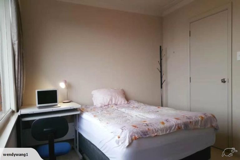 Photo of property in 18 Preston Crescent, Belleknowes, Dunedin, 9011