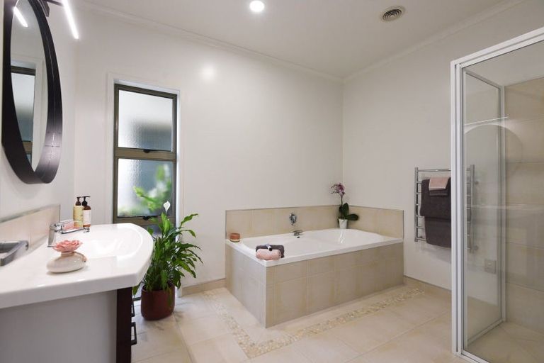 Photo of property in 20 Devoy Drive, Owhata, Rotorua, 3010