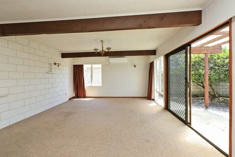 Photo of property in 124 Flaxmere Avenue, Flaxmere, Hastings, 4120