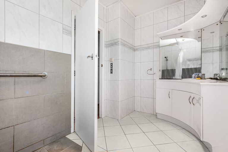 Photo of property in 49 Paerata Road, Pukekohe, 2120