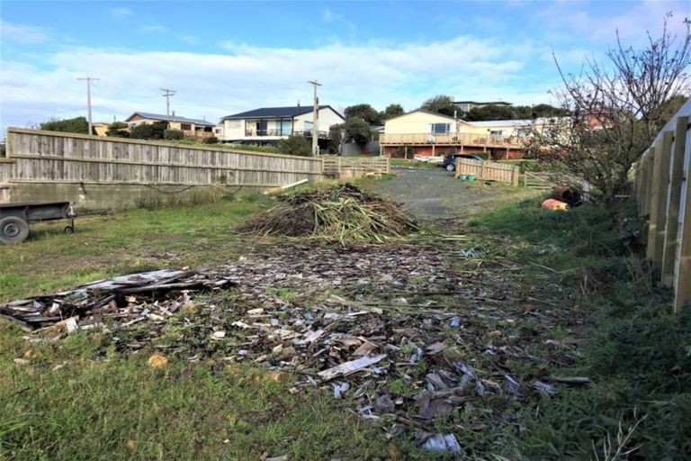 Photo of property in 12 Hill Street, Kaka Point, 9271