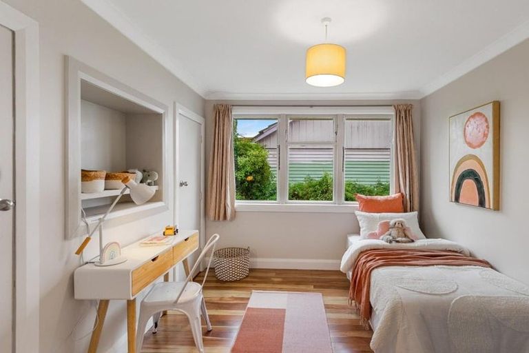 Photo of property in 14 Awatea Street, Levin, 5510