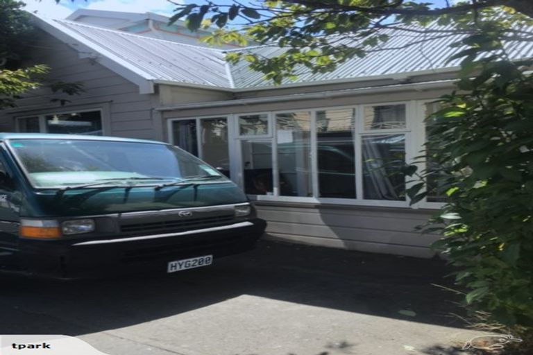 Photo of property in 73 Pirie Street, Mount Victoria, Wellington, 6011