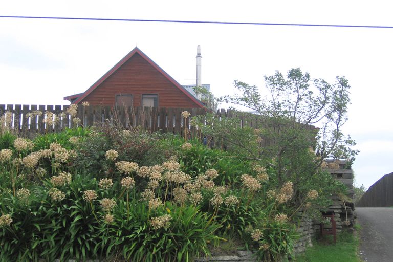 Photo of property in 128 Seaview Road, Paraparaumu Beach, Paraparaumu, 5032