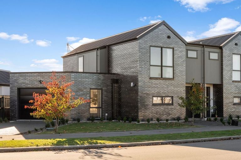 Photo of property in 17 Eminence Drive, Northwood, Christchurch, 8051