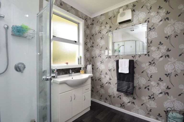 Photo of property in 11 Queen Street, Otautau, 9610