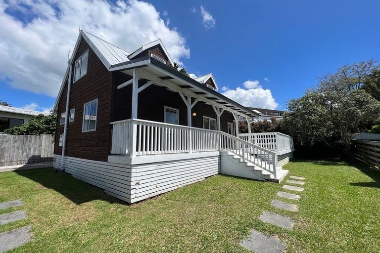 Photo of property in 1/43 Hutchinson Avenue, New Lynn, Auckland, 0600