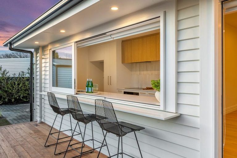 Photo of property in 17 Severn Street, St Albans, Christchurch, 8014