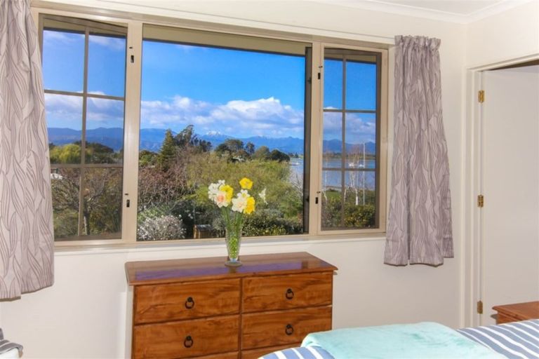 Photo of property in 10 Coutts Place, Mapua, 7005