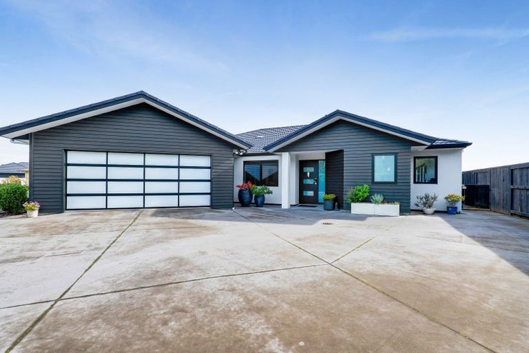 Photo of property in 4 Cessna Lane, Glen Avon, New Plymouth, 4312