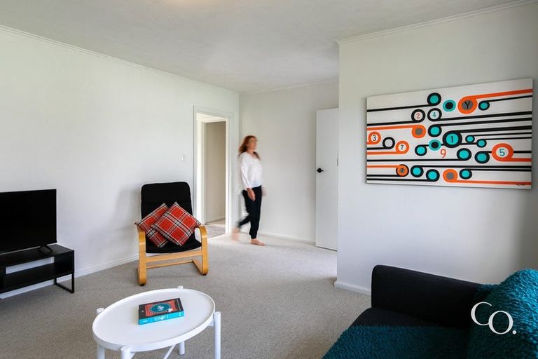 Photo of property in 27 Upham Street, Havelock North, 4130