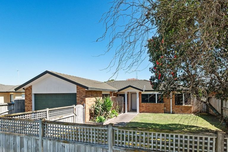 Photo of property in 128 Evans Road, Papamoa Beach, Papamoa, 3118