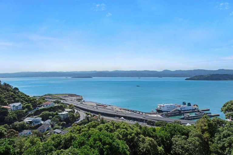 Photo of property in 24 Anne Street, Wadestown, Wellington, 6012