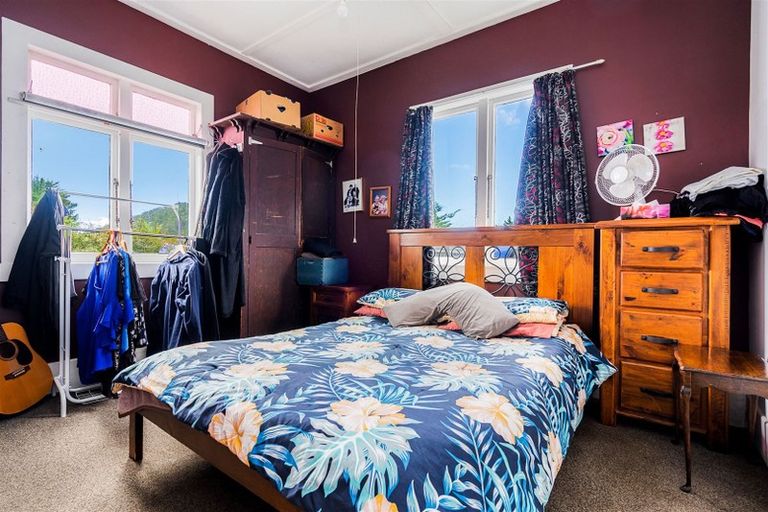 Photo of property in 125a King Street, Hikurangi, 0114