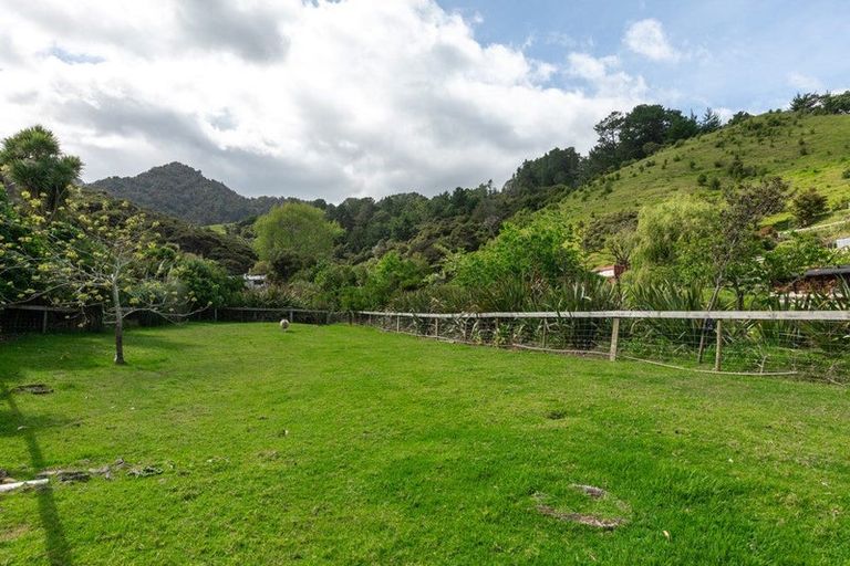 Photo of property in 142a Thames Coast Sh25 Road, Whakatete Bay, Thames, 3575