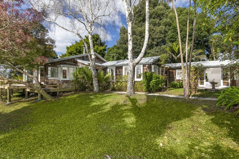 Photo of property in 103 Hinau Road, Waimauku, 0881