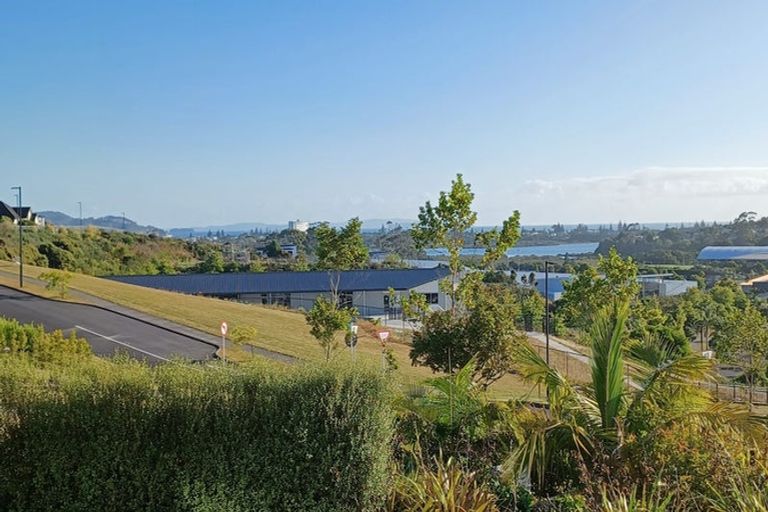 Photo of property in 128 Ormonde Drive, Silverdale, 0932