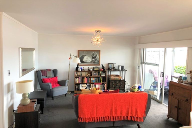 Photo of property in 6/66 Victoria Road, Devonport, Auckland, 0624