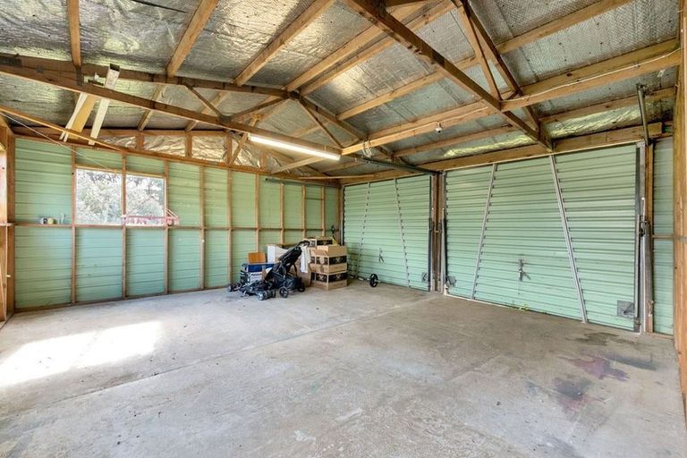 Photo of property in 10 Crawford Avenue, Mangere Bridge, Auckland, 2022