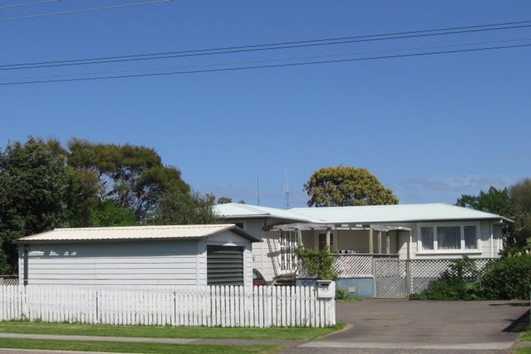 Photo of property in 14 Maranui Street, Mount Maunganui, 3116