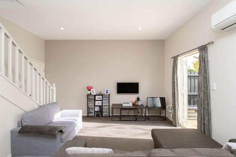 Photo of property in 9g Crohane Place, Addington, Christchurch, 8024