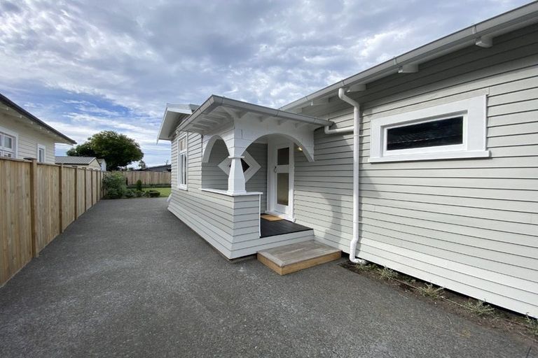 Photo of property in 1 Roach Street, Marewa, Napier, 4110