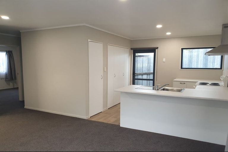 Photo of property in 51 Chatsworth Crescent, Pakuranga Heights, Auckland, 2010
